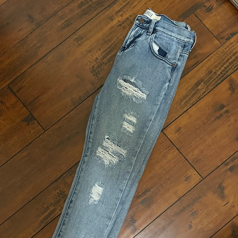 Brandy Melville Ripped Skinny Jeans (25)